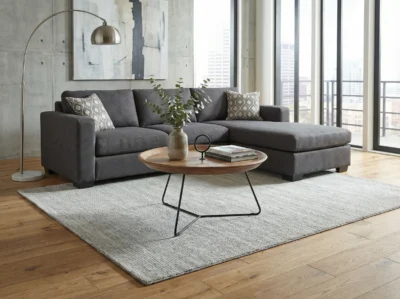 Natūralios medienos staliukas Nancy