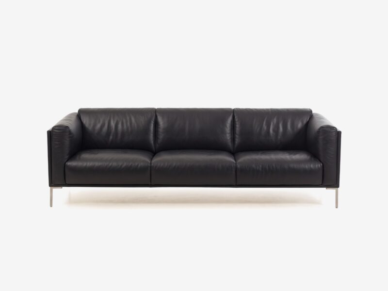 BERN odinė sofa BERN odinė sofa – Africa Superblack oda