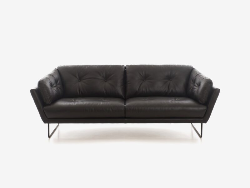 MONTREAL odinė sofa MONTREAL odinė sofa – Africa Superblack oda